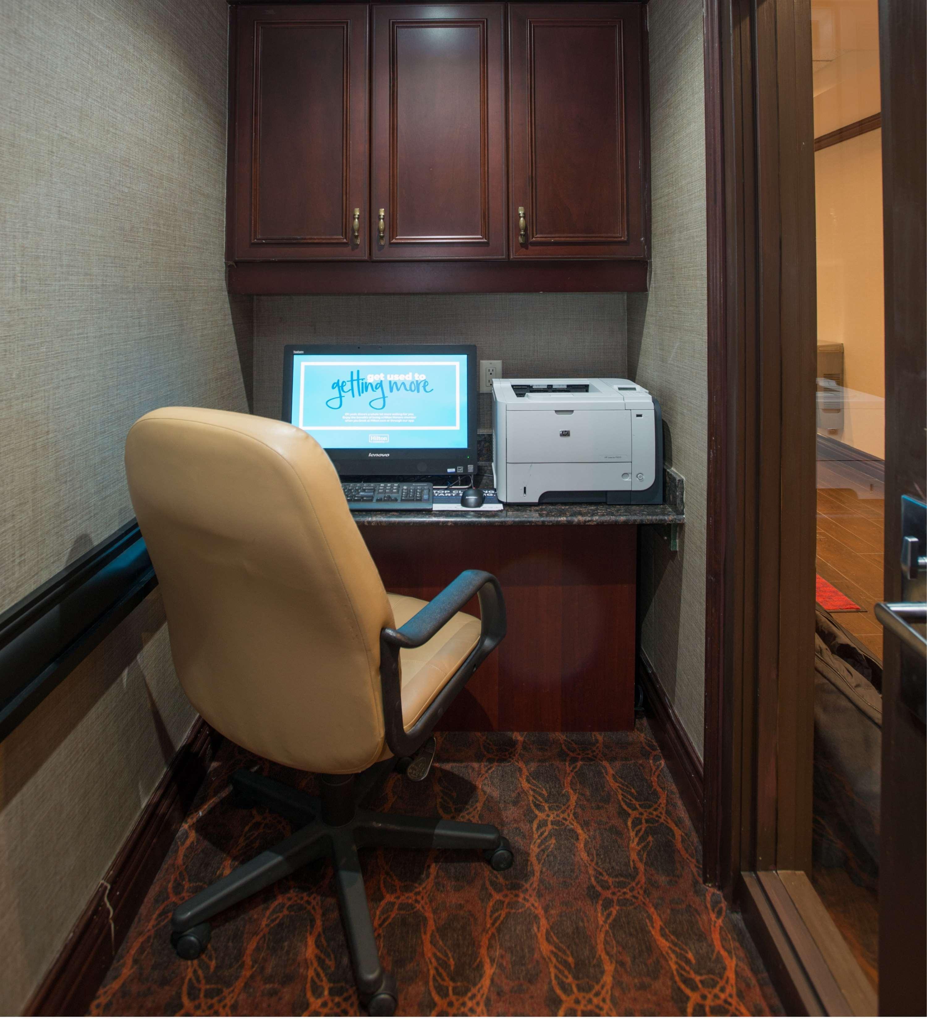 Hampton Inn Toronto-Mississauga West Экстерьер фото